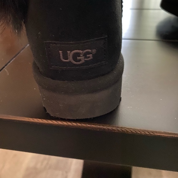 Womens Ugg boots - Picture 3 of 7